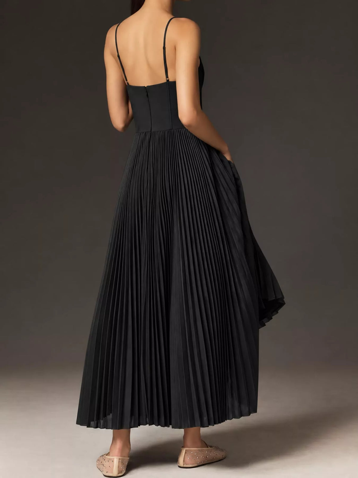 Saoirse Pleated Sweetheart Midi Dress in Black, on model