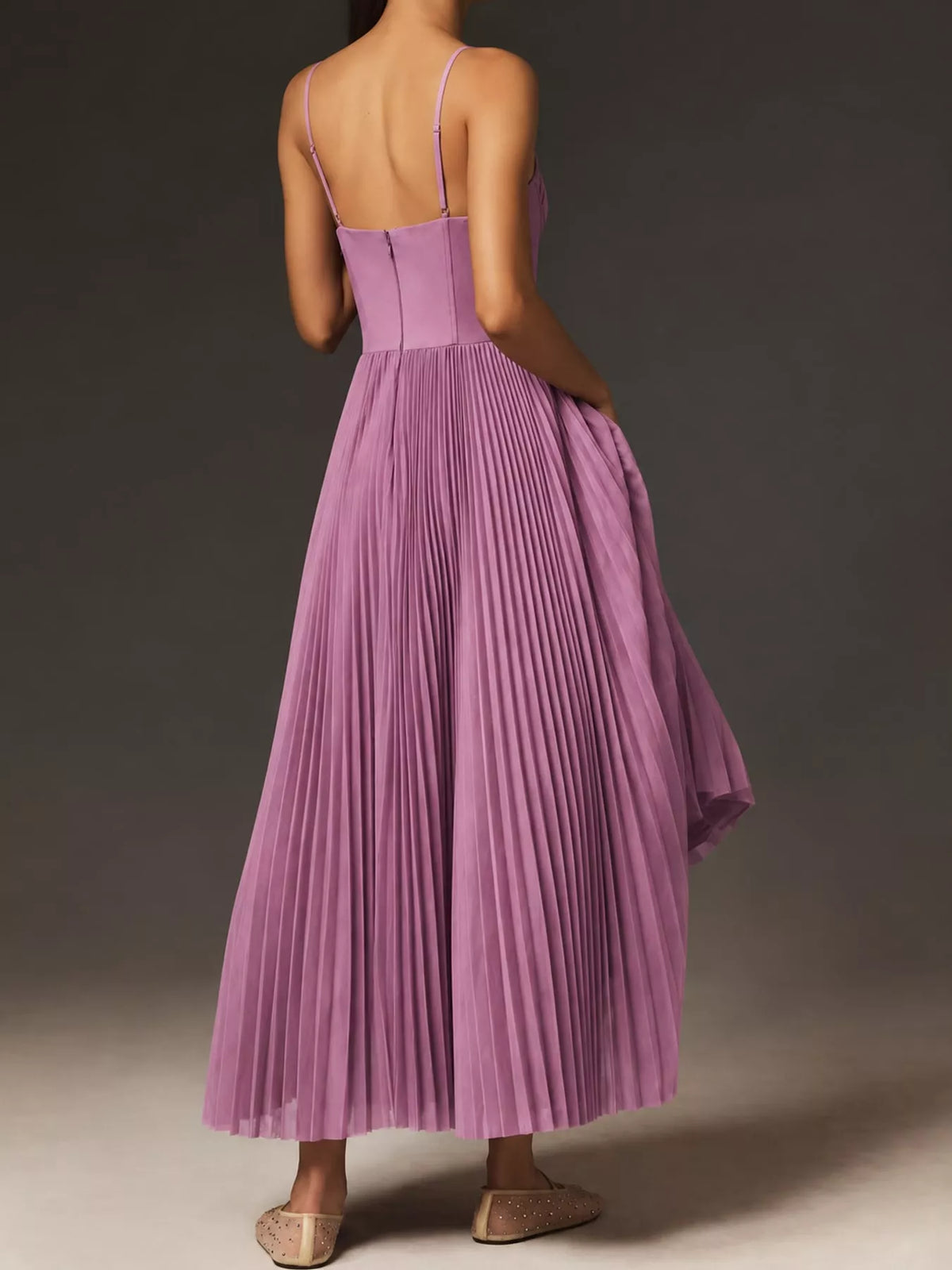 Saoirse Pleated Sweetheart Midi Dress in Light Purple, on model