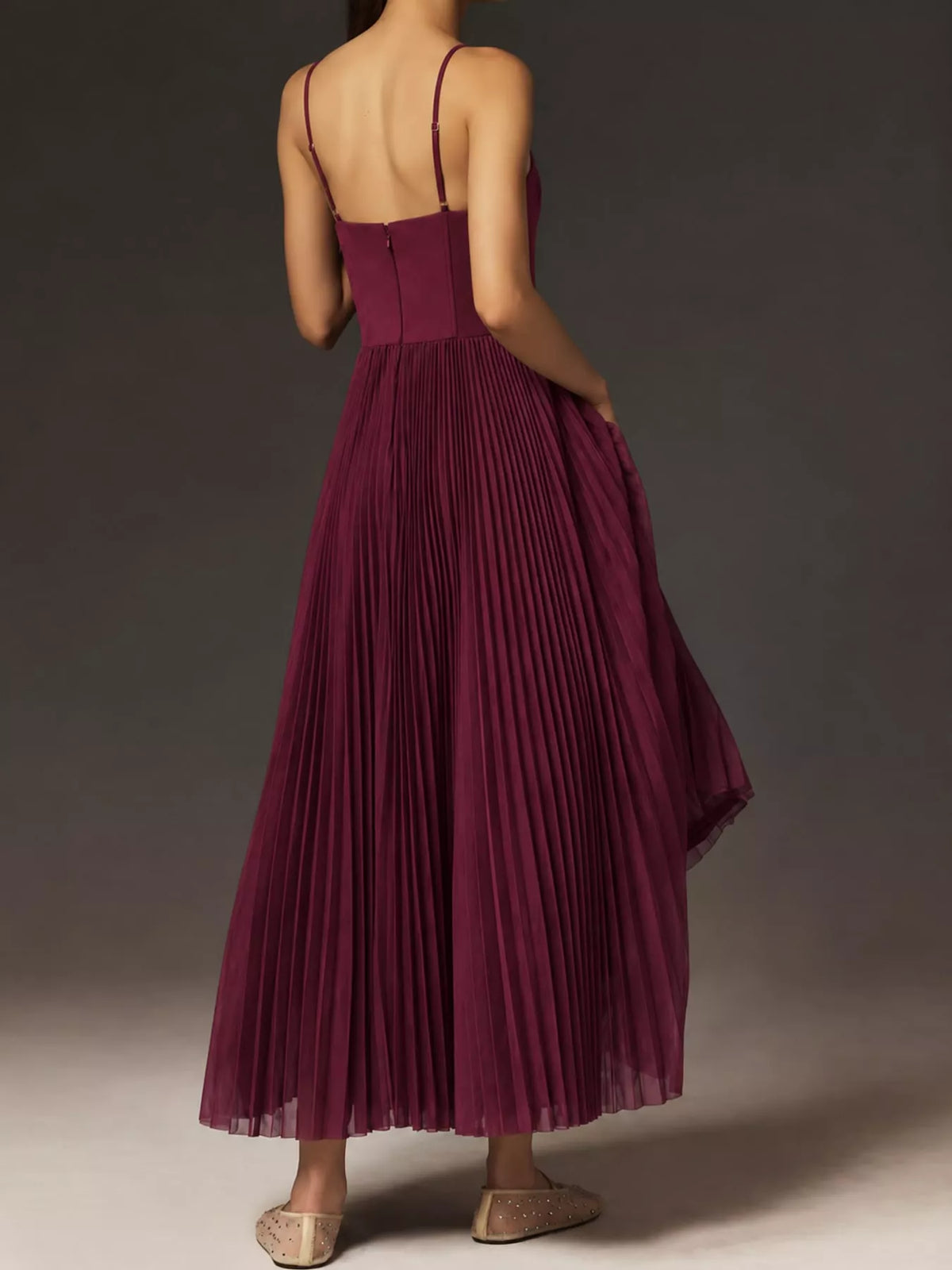 Saoirse Pleated Sweetheart Midi Dress in Burgundy, on model